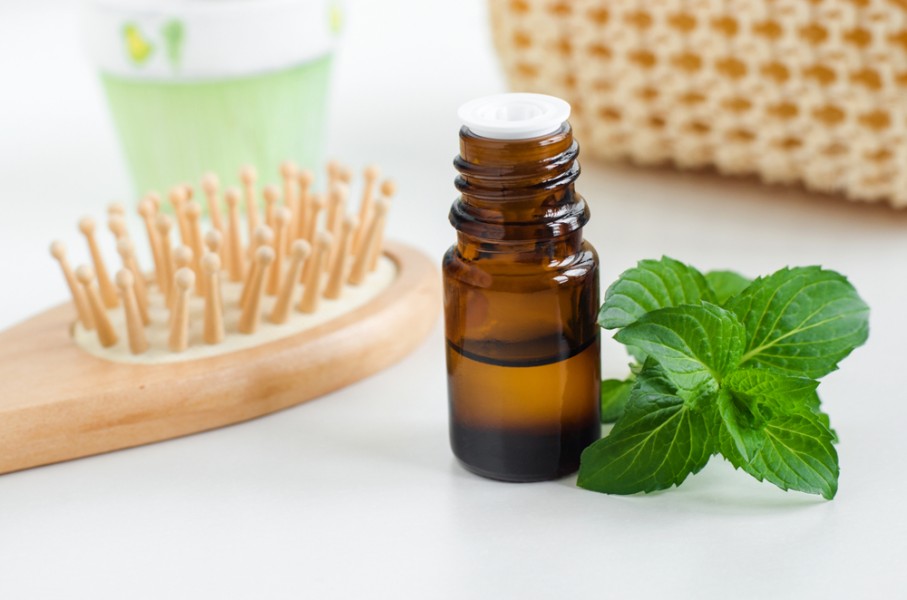Quels sont les atouts de l'huile essentielle menthe poivrée cheveux ?