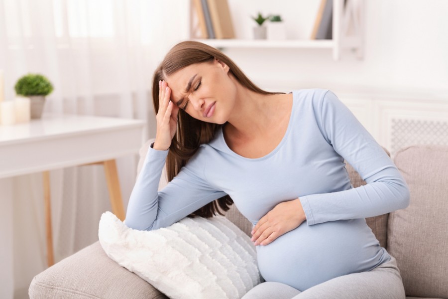 Quels sont les symptômes d'une obstruction de la veine cave pendant la grossesse ?