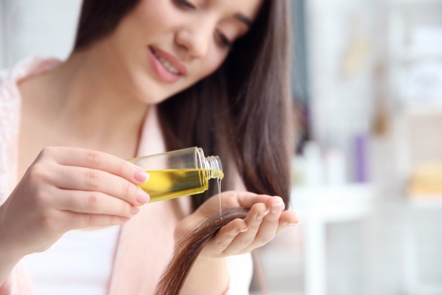 himmelen-Quelle huile essentielle utiliser pour les cheveux secs ?